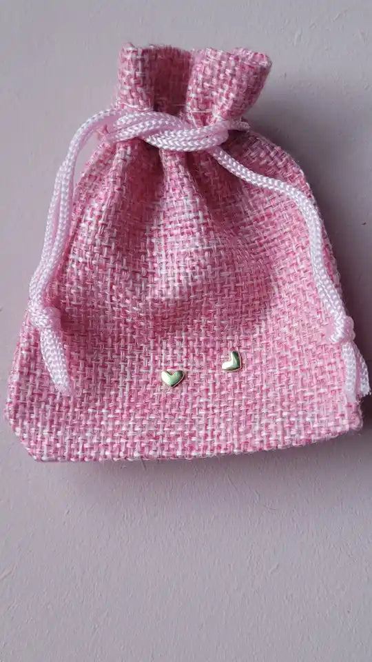 Goudkleurige hartjes oorbellen