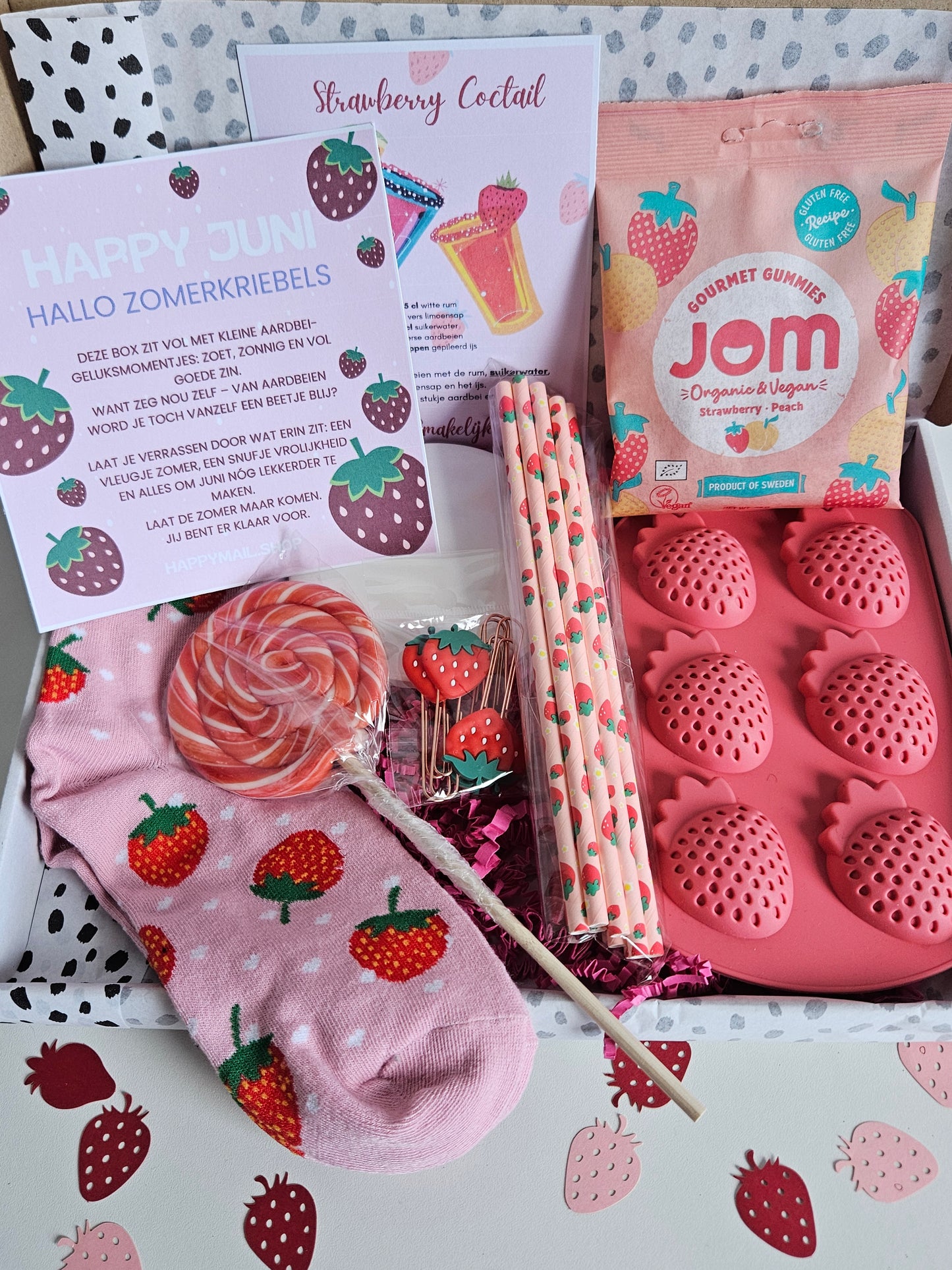 Happy mail club