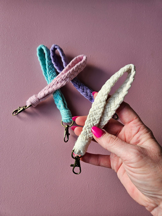 Sleutelhanger macrame wit